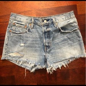 Levi’s 501 denim cutoff shorts